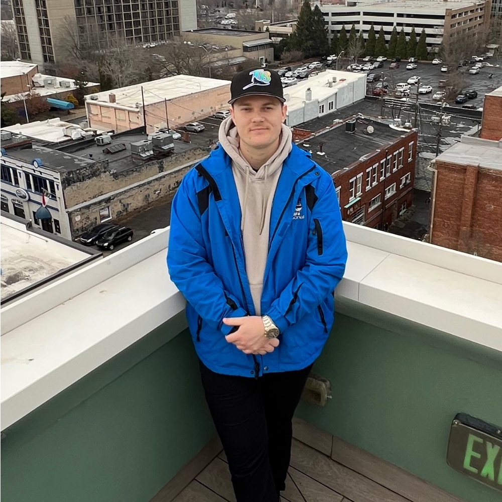 Meet your Posher, Evan